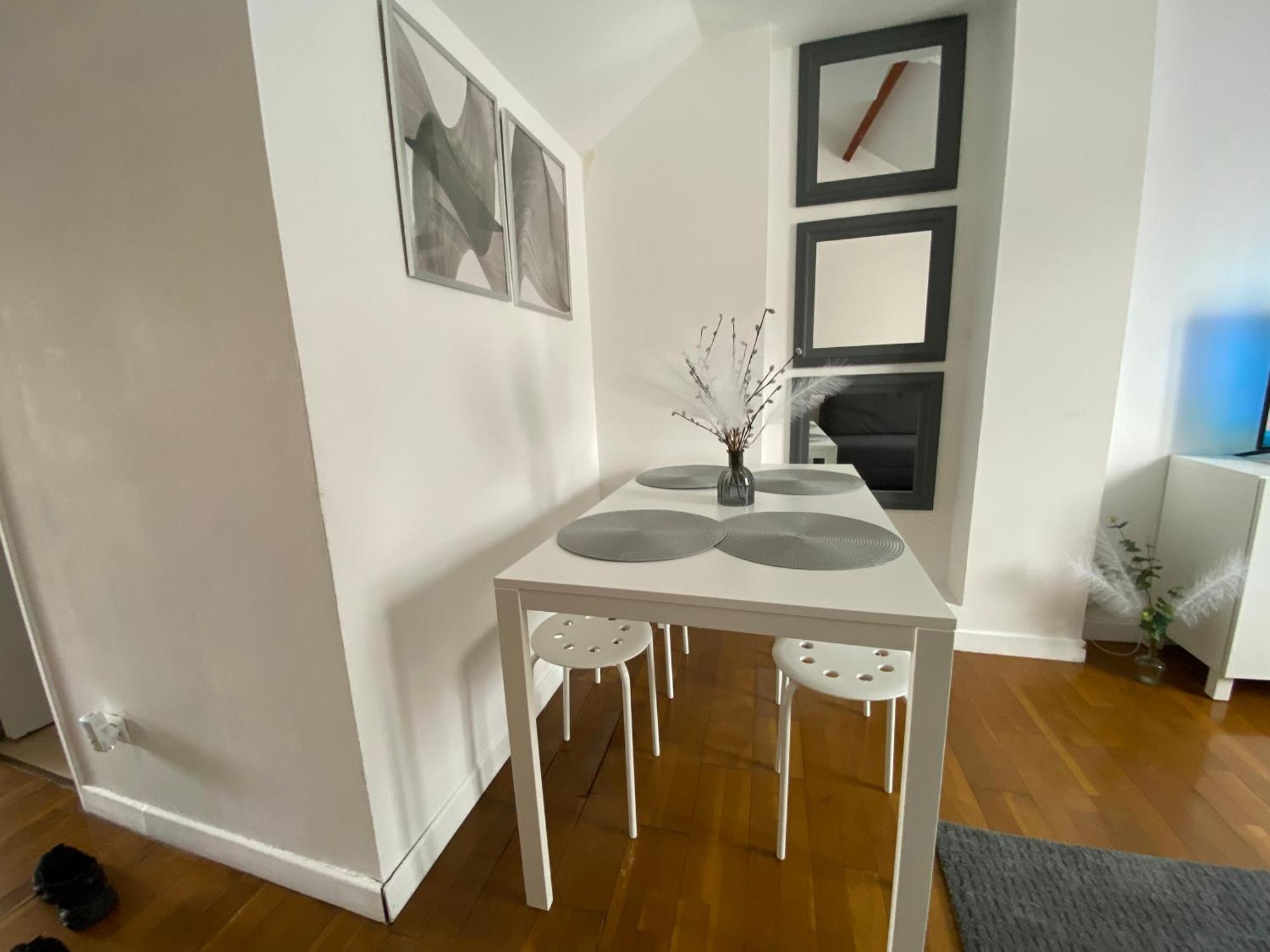 Duplex Minimaliste - 30 Min De Paris Apartment Saint-Ouen-l'Aumone Ngoại thất bức ảnh