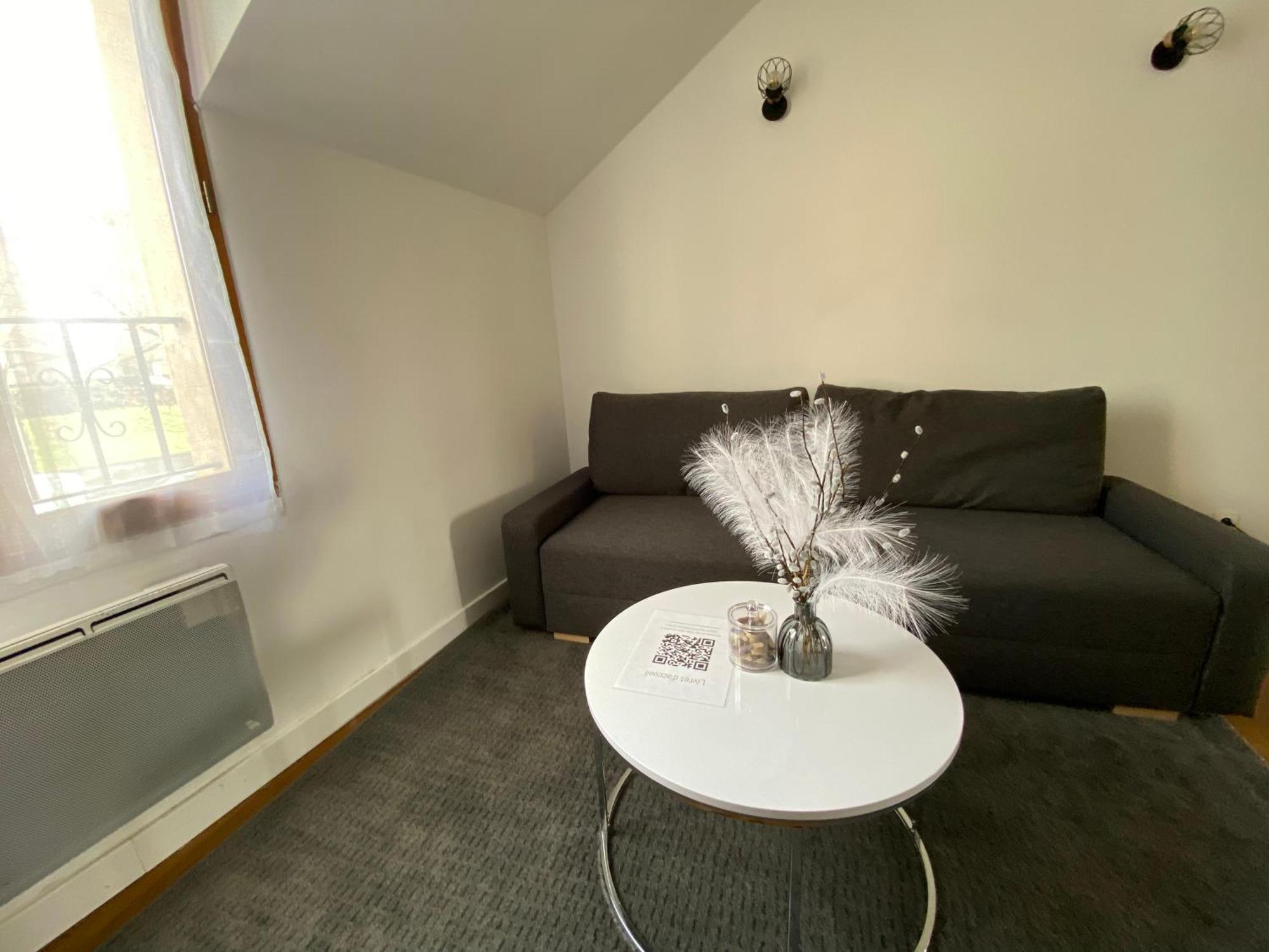 Duplex Minimaliste - 30 Min De Paris Apartment Saint-Ouen-l'Aumone Ngoại thất bức ảnh