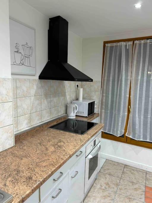 Duplex Minimaliste - 30 Min De Paris Apartment Saint-Ouen-l'Aumone Ngoại thất bức ảnh