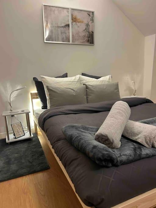 Duplex Minimaliste - 30 Min De Paris Apartment Saint-Ouen-l'Aumone Ngoại thất bức ảnh